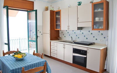 Accommodation:&nbsp;Sunrise 10.1